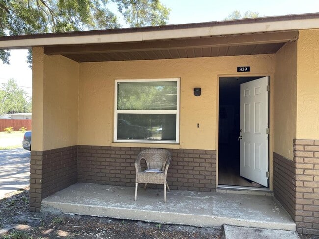 Building Photo - 839 Lyndhurst St Rental