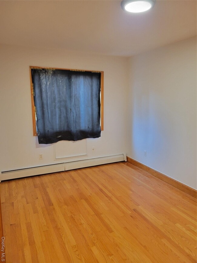 Photo - 60-06 172nd St