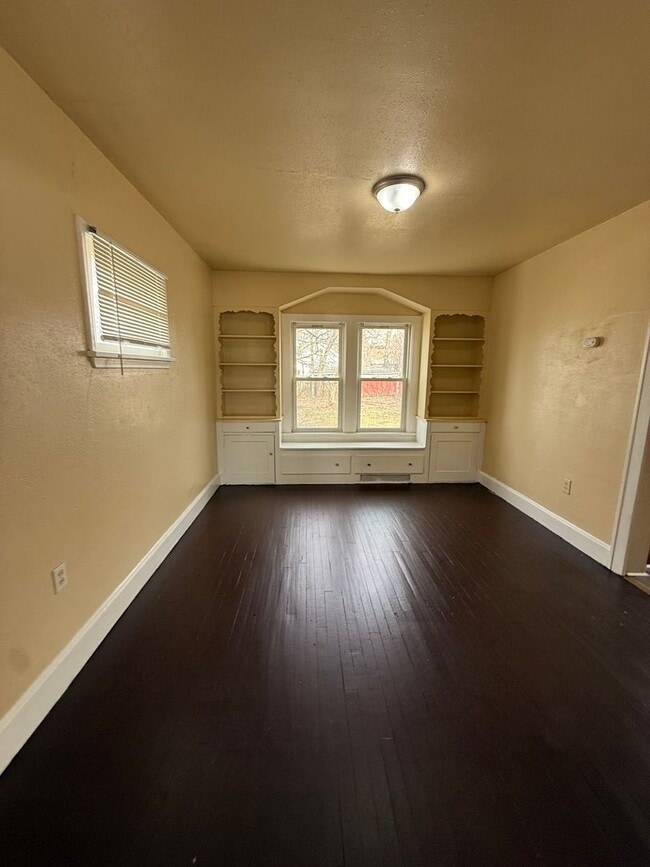 Photo - Collinwood Single Home Water/sewer included