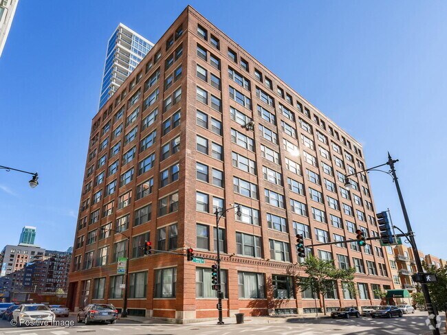 Building Photo - 801 S Wells St Rental