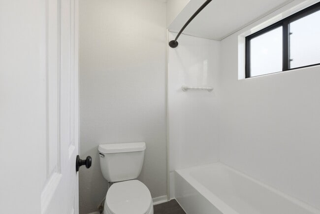 Building Photo - 3721 Avenue R