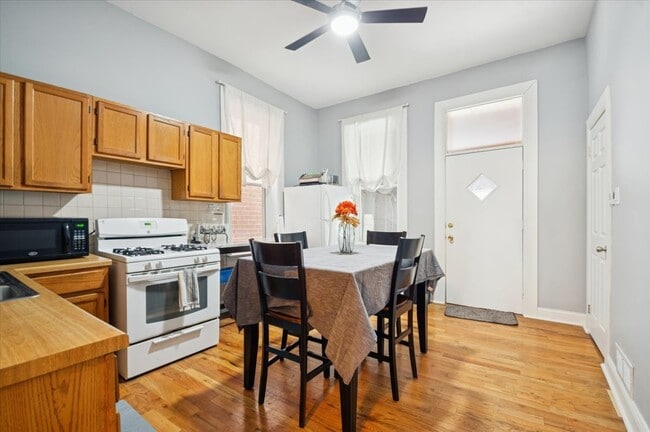 Photo - 1448 N Fairfield Ave Unit 1