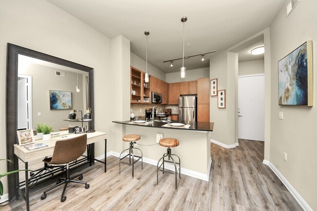 Photo - 5455 Richmond Ave. Unidad 3046