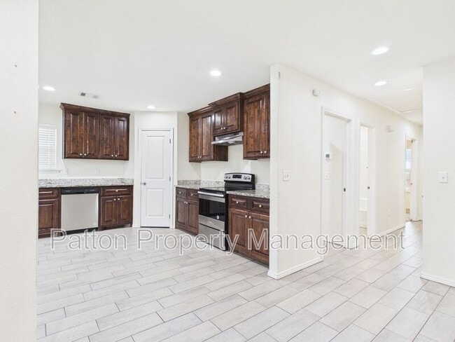 Photo - 621 S Hill St