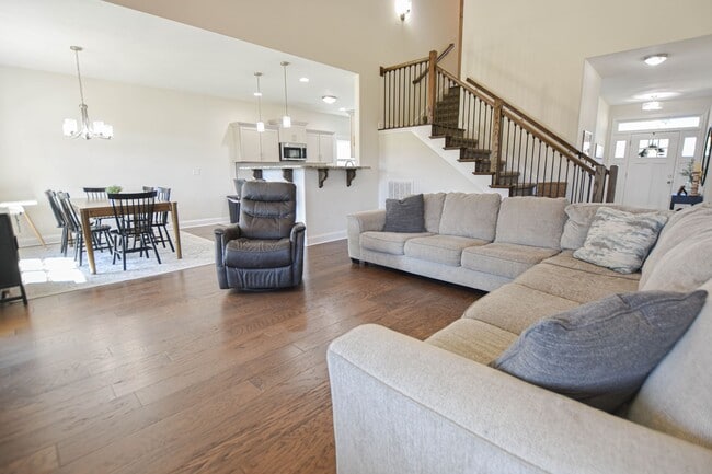 2273 Colston Dr