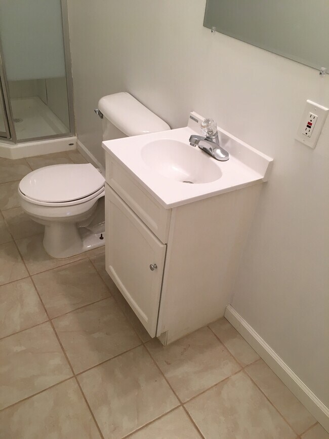 Photo - 207 S Mill St Apt 2