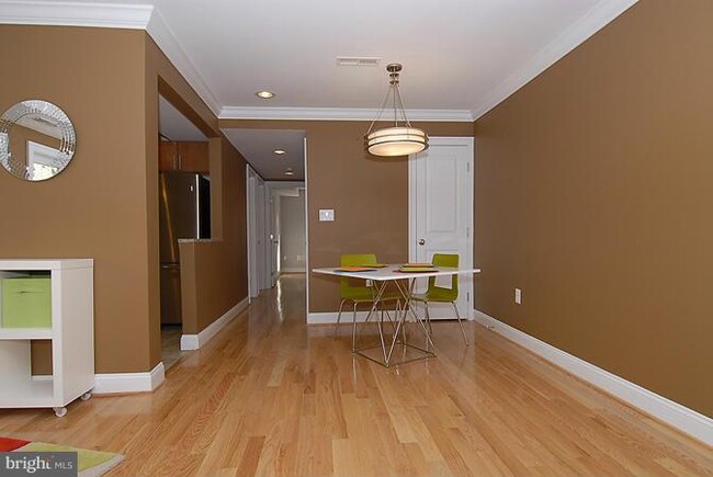 Photo - 1901 Lincoln Rd NE