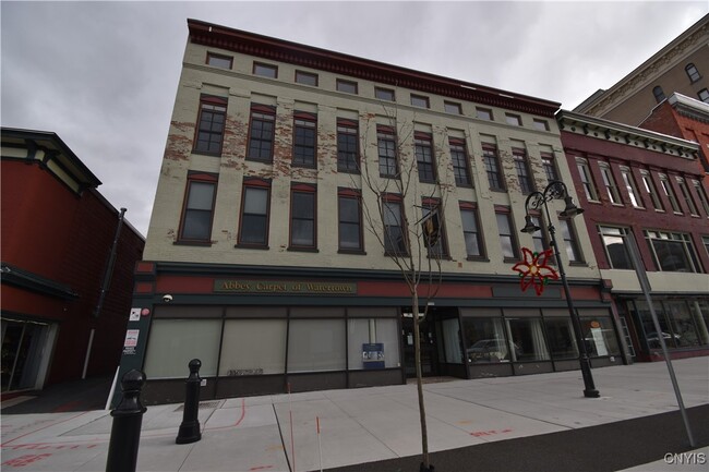 Building Photo - 150 Court St Rental