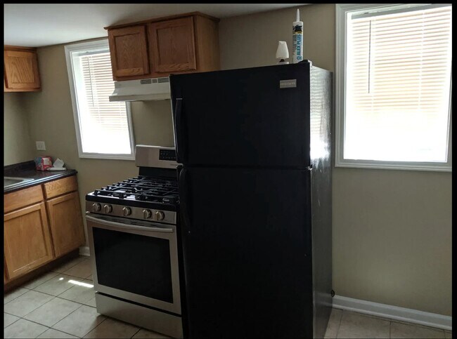 2614 N Springfield Ave Unit G