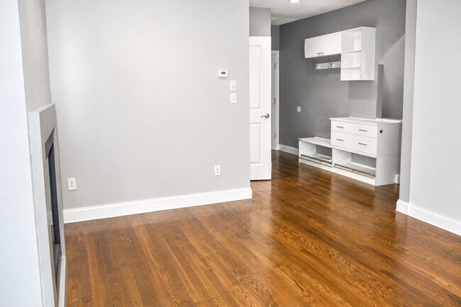Photo - 149 G St Unit 1