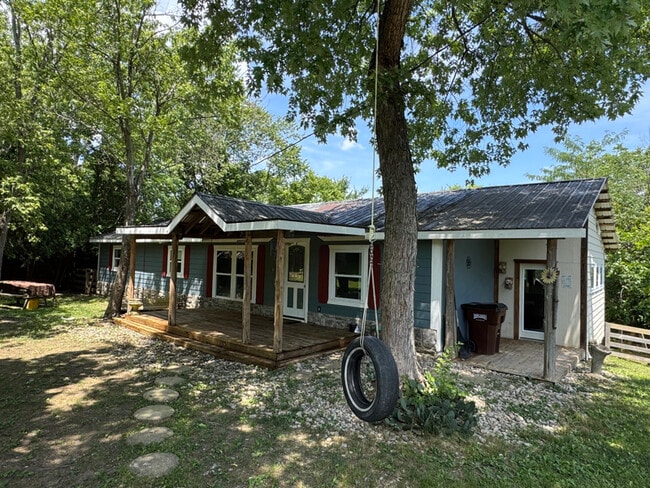 Building Photo - 604 Crowley Rd Rental