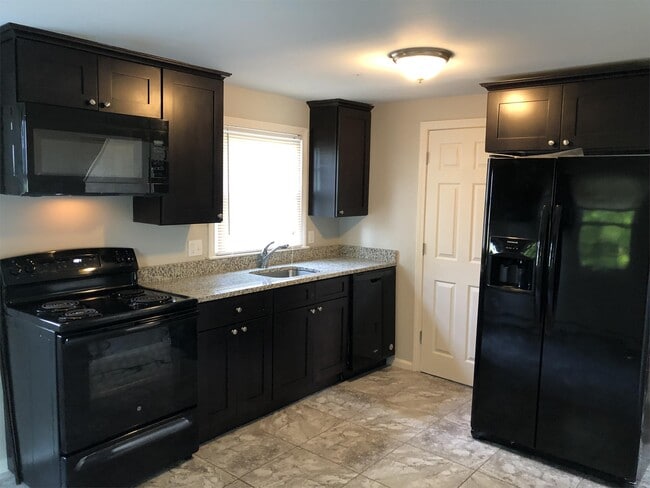 Building Photo - 87 S Silver Ln Rental