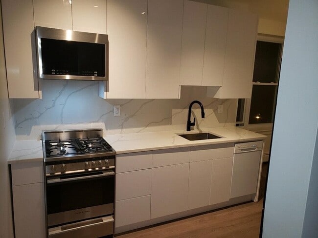 Photo - 135 Van Wagenen Ave Unit 4B