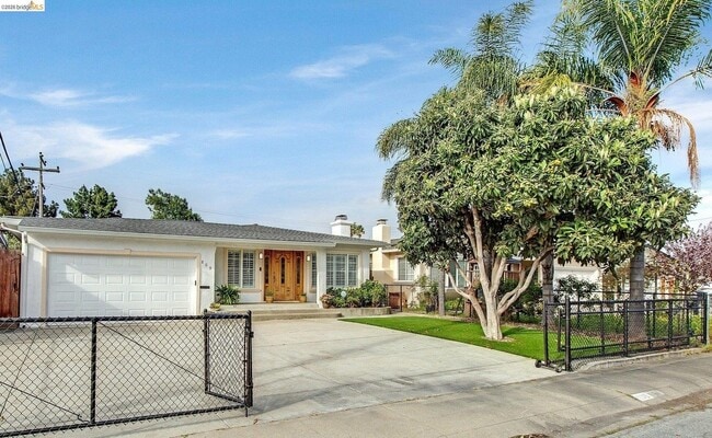 Photo - 809 Gridley St