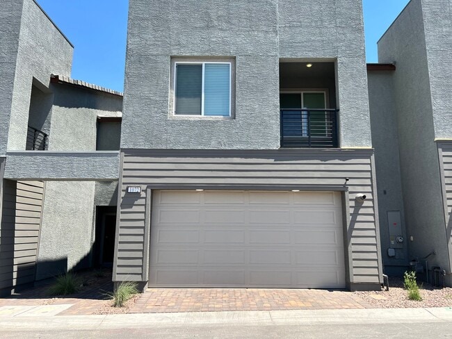 Photo - 1072 Gabriela Rdg Ln