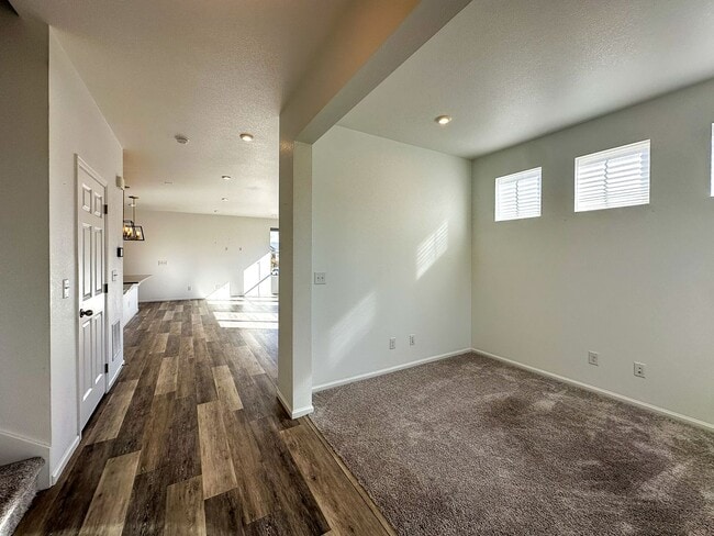 Photo - CORNER 3bd 2.5ba paired home in Trails Edge!