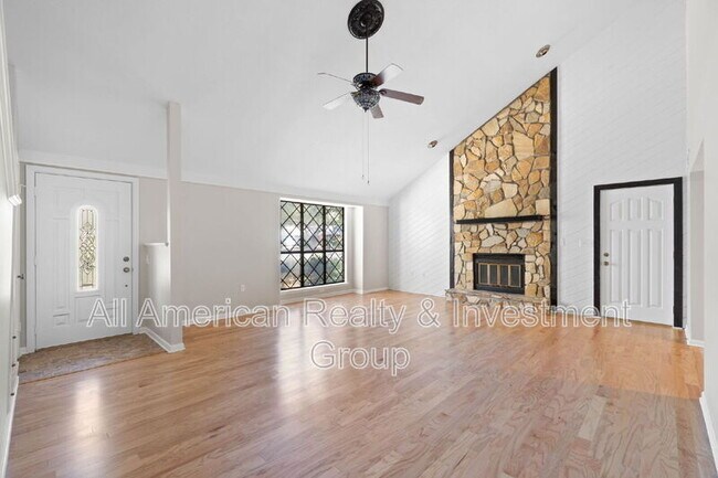 Photo - 661 St Lucia Cove