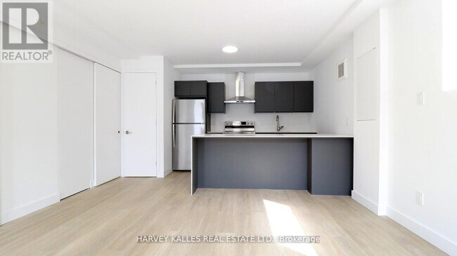 Photo - 23 Cannon Rd Unité 7