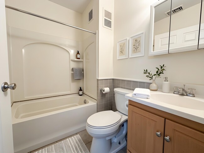 Photo - 11 Vancouver St Unit 2