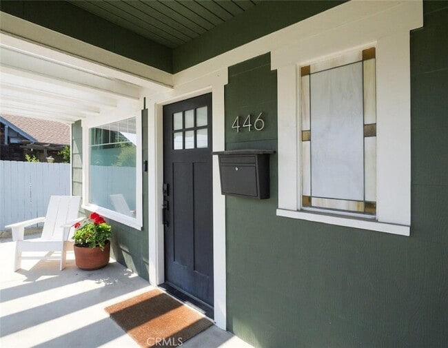 Photo - 446 W 40th St