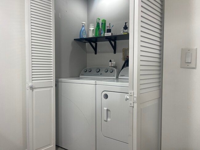 Photo - 1239 N Cleaver St Unit 2