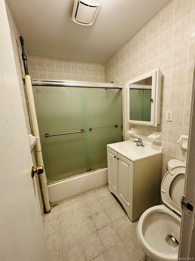 Photo - 21-13 25th Rd Apartment Unit 2