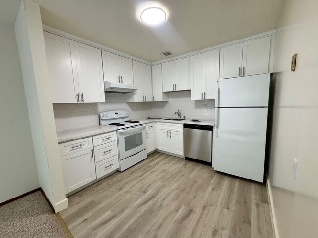 Building Photo - 150 Dolores St Unit 4 Rental