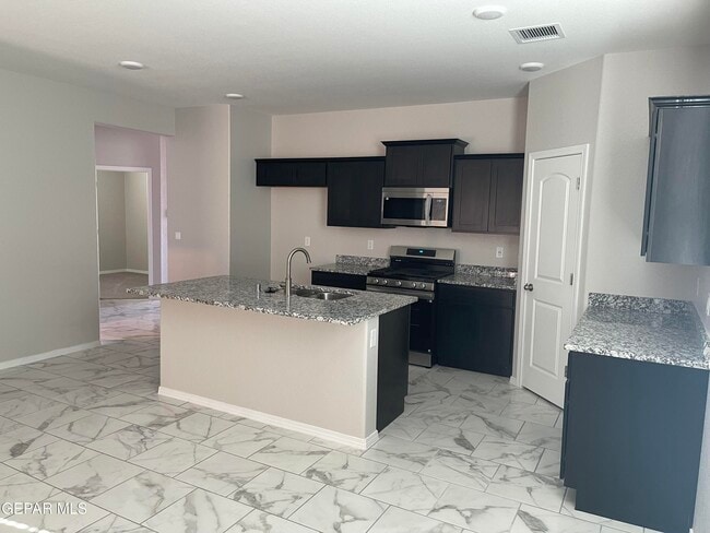 Photo - 1685 Asbury St