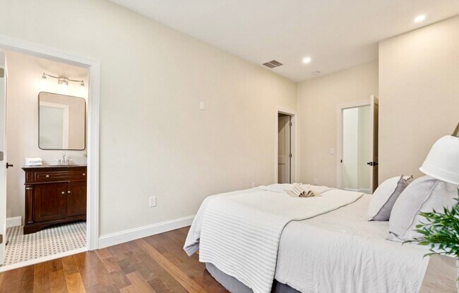 Photo - 1906 Madison Ave