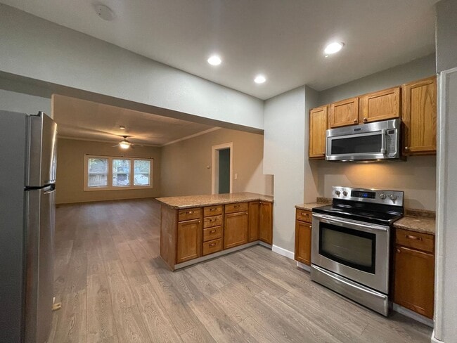 Building Photo - Cozy Three Bedroom in the Heart of Minot