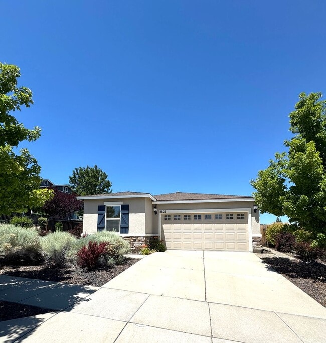 Building Photo - 3 bedroom, 2 bathroom-Reno/Stead area