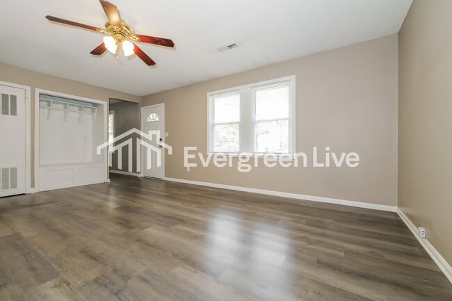 Photo - 18109 19th St N