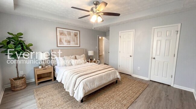 Photo - 248 Bridgeport Ln