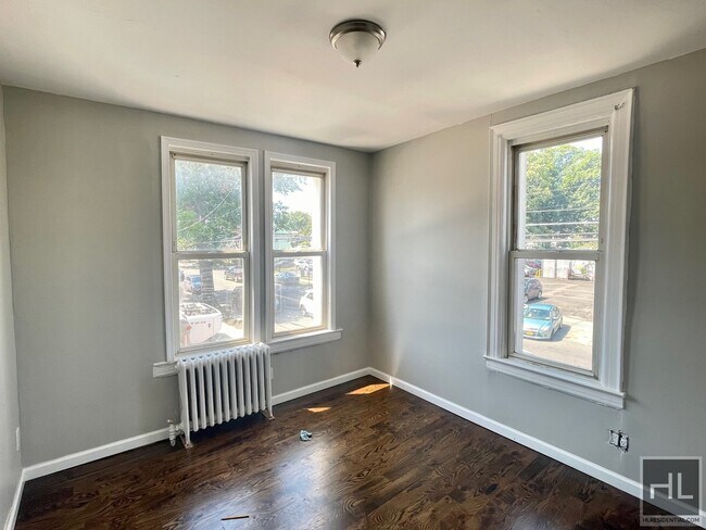 Photo - Stunning 3 Bed Apartment in West Brighton ... Unit 2L