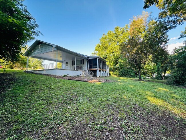109 Norris Ln