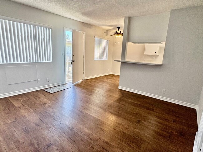 Building Photo - Tropical Breeze Rental