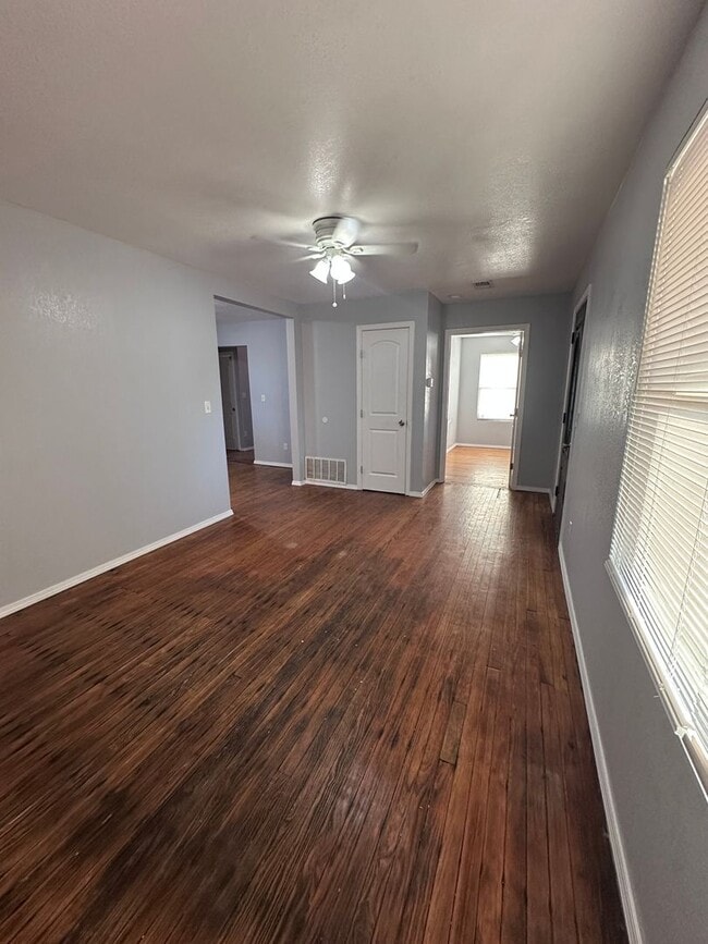 Photo - Large Canyon Home