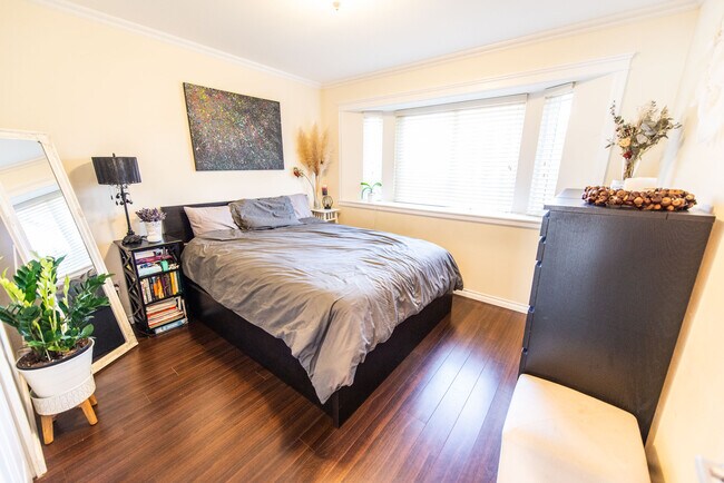 168 59th Av W