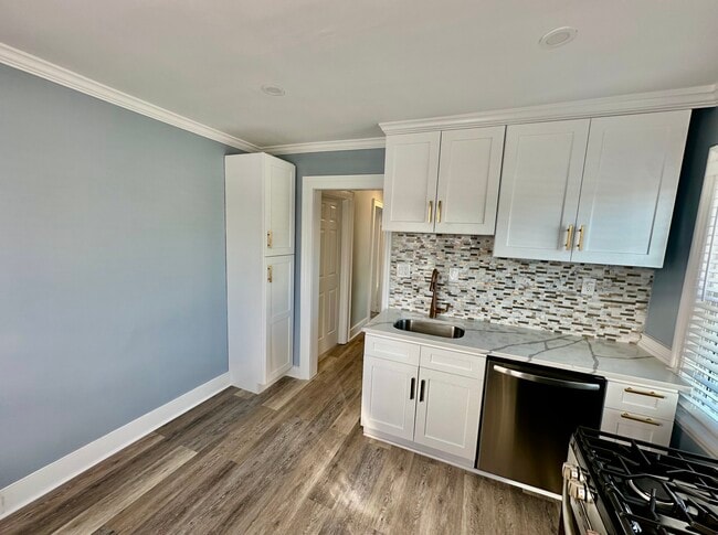 Photo - 10 Vernon Ave Unit 2