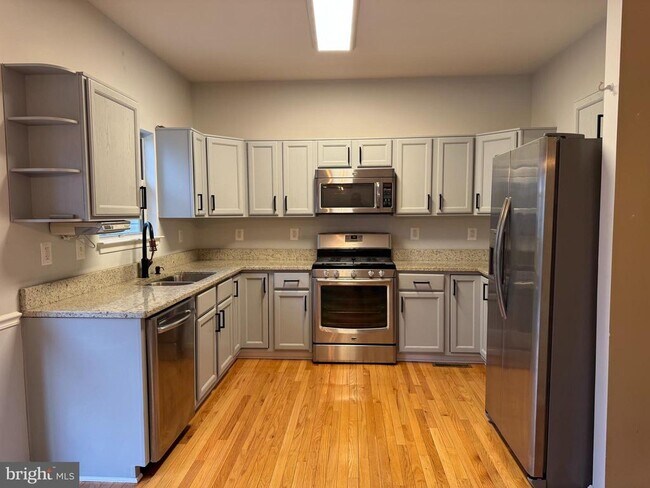 Photo - 2506 Clover Field Cir