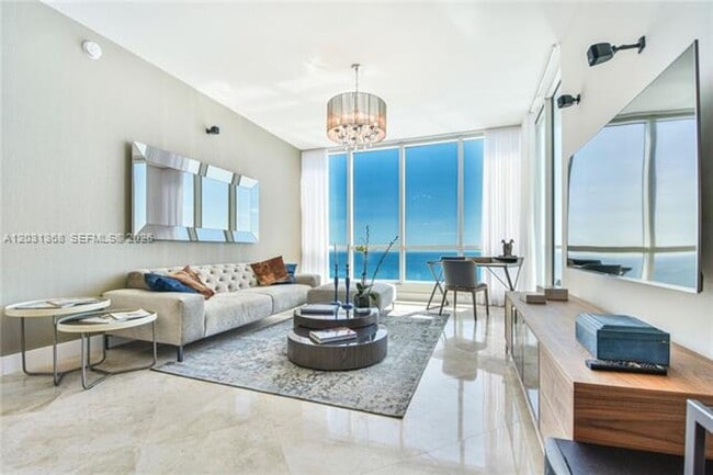 Photo - 100 South Pointe Dr Unidad 100 S Pointe Dr # 2806
