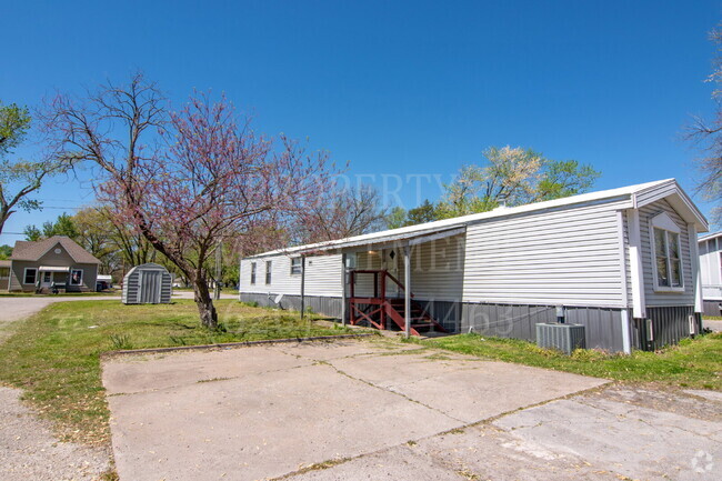 Building Photo - Charming 3-Bed, 2-Bath Home in Glendale Es...