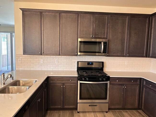 Photo - Beautiful home for rent in gated community in Visalia