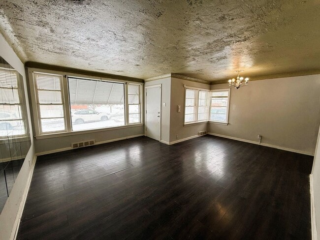Photo - Spacious 2 Bedroom Rental!