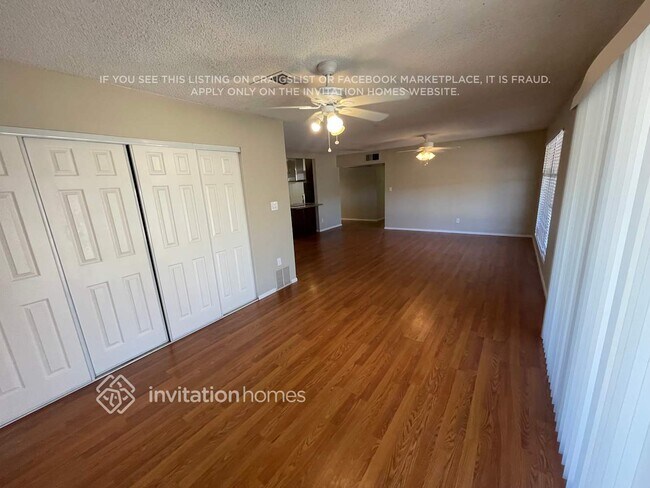 Photo - 9201 N 18th Ave