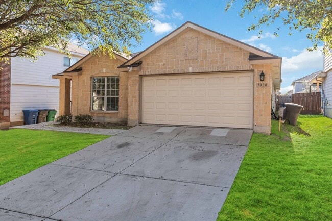 Photo - Gorgeous 3 bedroom, 2 bath home with a study near the Forum & Randolph AFB!