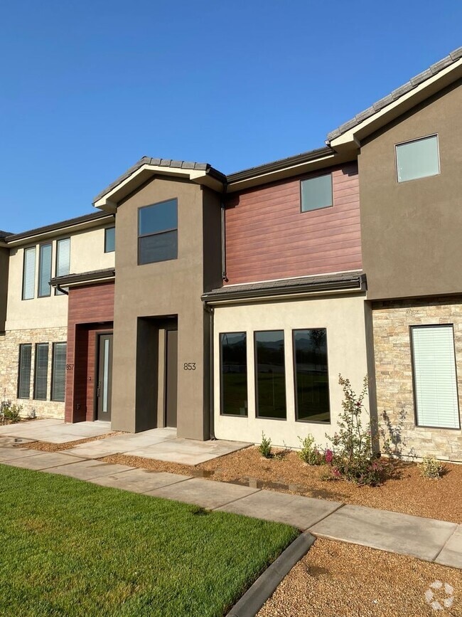 Building Photo - Beautiful like new 3 Bedroom, 2.5 Bathroom... Rental