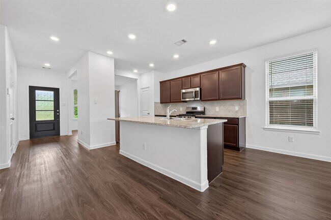 Photo - 16108 Dockside St