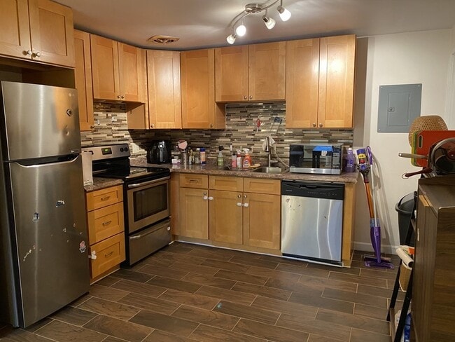 1 Colonial Village Dr Unit 12