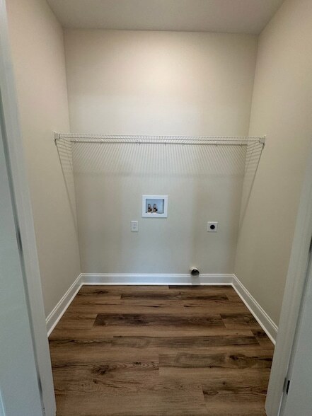 201 Oak Ave